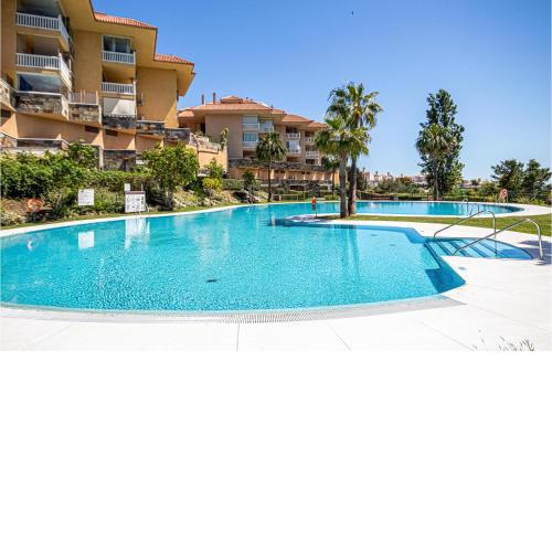 Awesome Apartment In Benalmadena With Wifi, Outdoor Swimming Pool And Swimming Pool