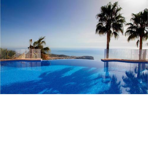 Awesome Apartment In Cumbre Del Sol With Wifi, Outdoor Swimming Pool And Swimming Pool