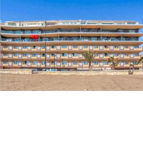 Awesome apartment in Fuengirola with WiFi and 2 Bedrooms