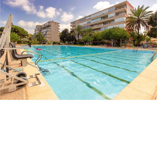 Awesome Apartment In Guardamar Del Segura With Outdoor Swimming Pool, Wifi And 3 Bedrooms