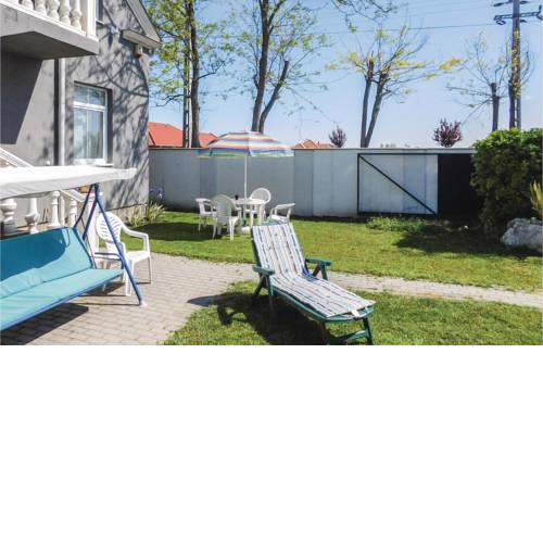 Awesome apartment in Kápolnásnyék w/ WiFi, 4 Bedrooms and Outdoor swimming pool