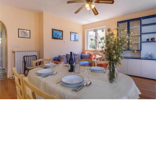 Awesome apartment in Mali Losinj w/ WiFi and 3 Bedrooms