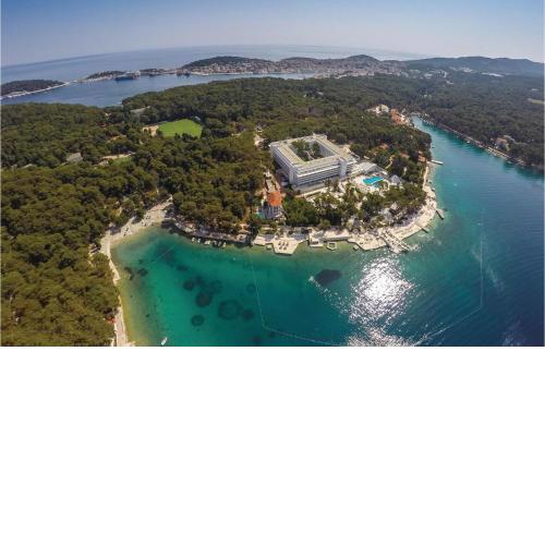 Awesome apartment in Mali Losinj with