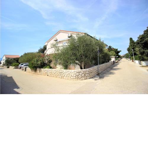 Awesome apartment in Mandre with 1 Bedrooms