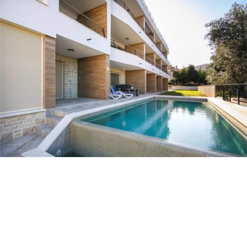 Awesome apartment in Pjescana Uvala with Outdoor swimming pool and 3 Bedrooms