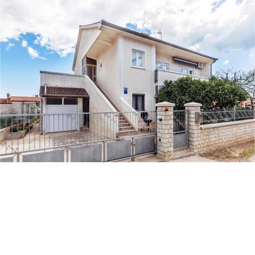 Awesome apartment in Pula with WiFi and 3 Bedrooms