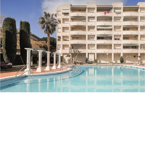 Awesome Apartment In Salou With Outdoor Swimming Pool, Wifi And 2 Bedrooms