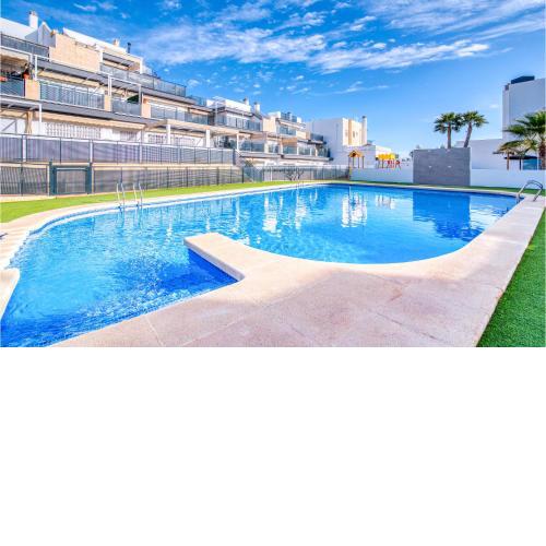 Awesome Apartment In Santa Pola With 3 Bedrooms, Wifi And Outdoor Swimming Pool