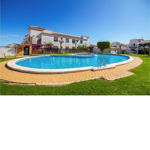 Awesome Apartment In Santa Pola With Wifi, 3 Bedrooms And Swimming Pool