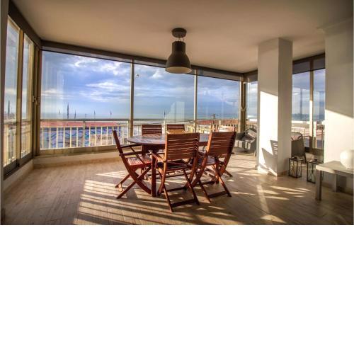 Awesome apartment in Santa Pola with WiFi and 4 Bedrooms