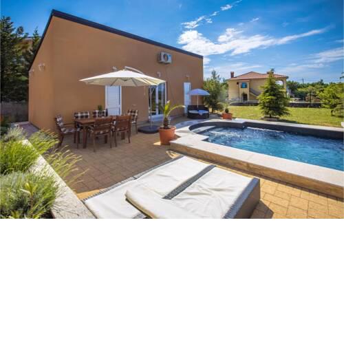 Awesome apartment in Smrika w/ Outdoor swimming pool, WiFi and 2 Bedrooms