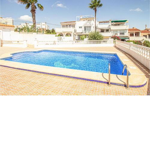Awesome apartment in Torrevieja with Outdoor swimming pool, WiFi and 3 Bedrooms