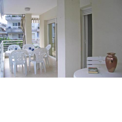 Awesome apartment in Tossa de Mar with 3 Bedrooms