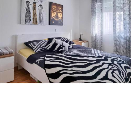 Awesome apartment in Vantacici with WiFi and 2 Bedrooms