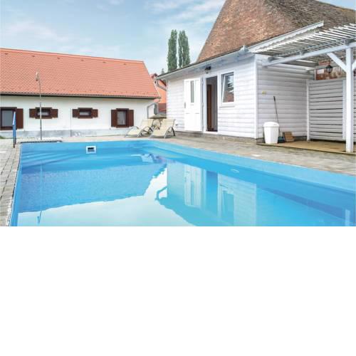 Awesome apartment in Váralja w/ Outdoor swimming pool, WiFi and 1 Bedrooms