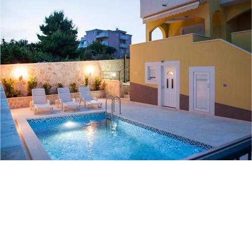 Awesome apartment in Zecevo Rogoznicko with 1 Bedrooms