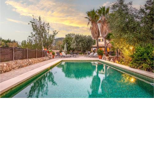 Awesome Home In Alar With 3 Bedrooms, Private Swimming Pool And Outdoor Swimming Pool