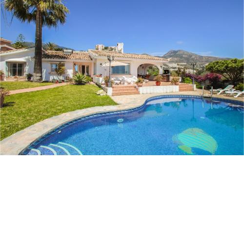 Awesome Home In Benalmadena With Outdoor Swimming Pool, Wifi And Private Swimming Pool