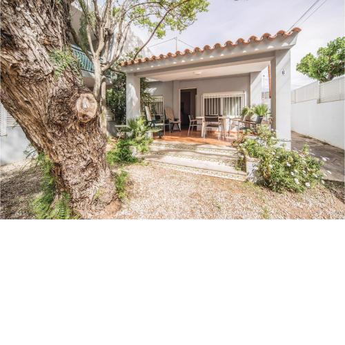 Awesome home in Benicassim with 3 Bedrooms