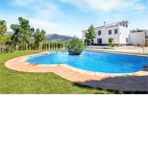 Awesome home in Cazorla with Outdoor swimming pool and 5 Bedrooms