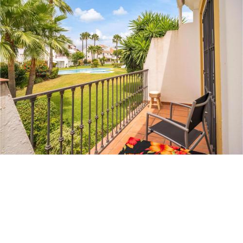 Awesome Home In Estepona With Outdoor Swimming Pool, Wifi And 3 Bedrooms