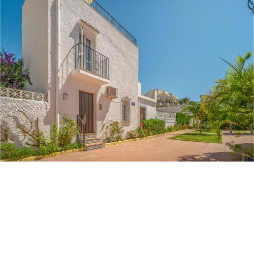 Awesome Home In Estepona With Wifi And 2 Bedrooms