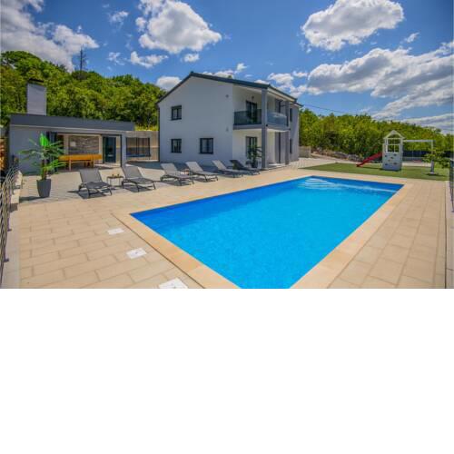 Awesome home in Imotski w/ Outdoor swimming pool and 4 Bedrooms
