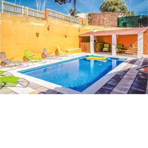 Awesome Home In Maanet De La Selva With 3 Bedrooms, Outdoor Swimming Pool And Swimming Pool