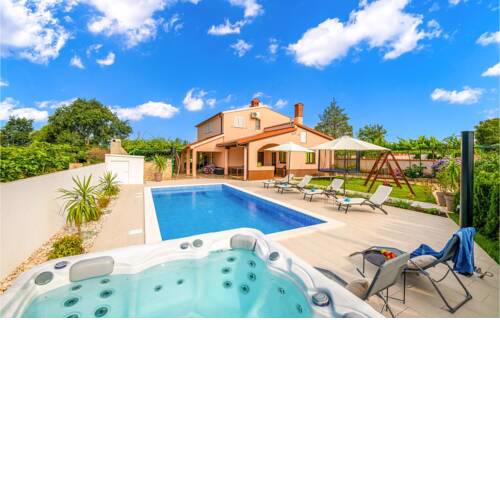 Awesome home in Marcana w/ Outdoor swimming pool, Jacuzzi and 4 Bedrooms