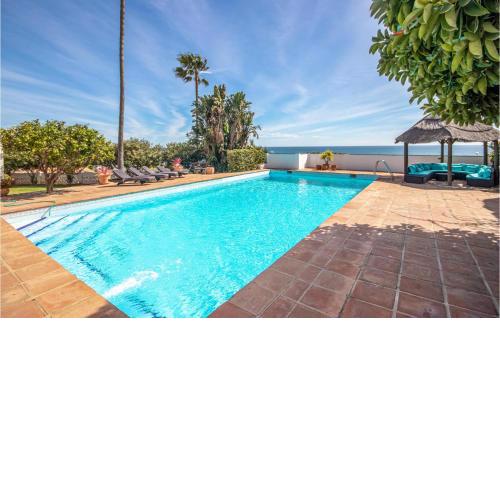 Awesome Home In Mijas Costa With 4 Bedrooms, Wifi And Private Swimming Pool