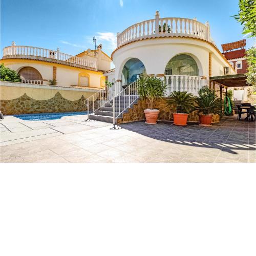Awesome Home In Santa Pola With Wifi, Swimming Pool And 3 Bedrooms
