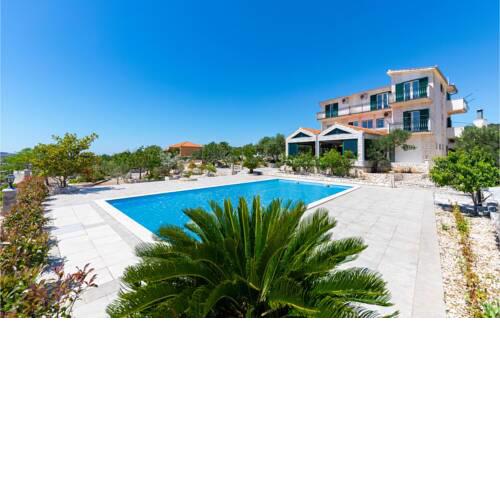 Awesome home in Sevid w/ WiFi, Outdoor swimming pool and 6 Bedrooms
