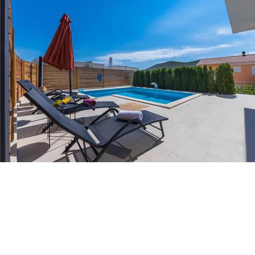 Awesome home in Sibenik with Outdoor swimming pool, WiFi and 4 Bedrooms