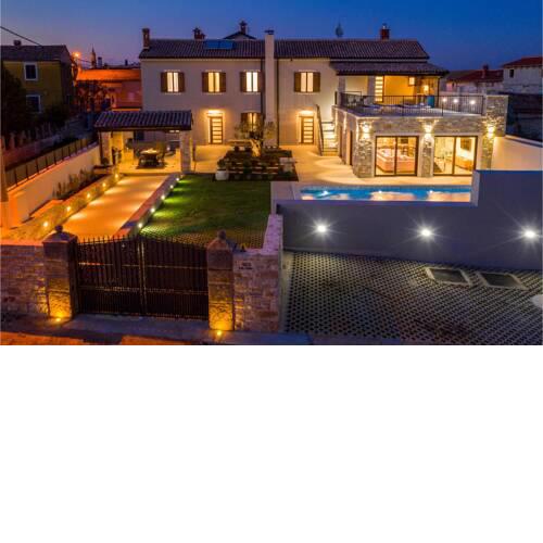 Awesome home in Valtura w/ WiFi, Outdoor swimming pool and Heated swimming pool