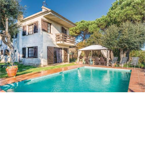 Awesome Home In Vidreres With 5 Bedrooms, Wifi And Swimming Pool