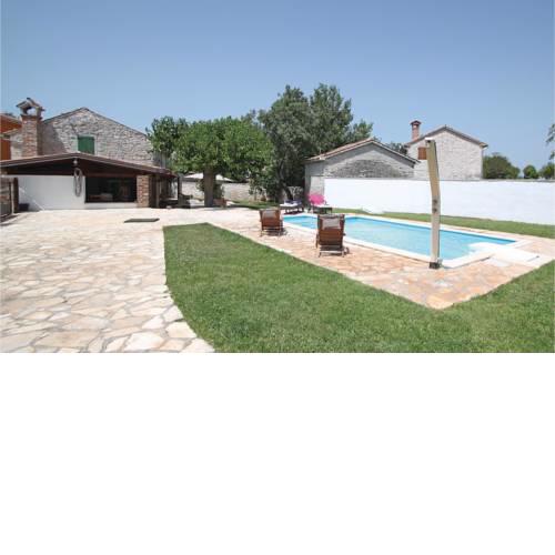 Awesome home in Vosteni w/ Outdoor swimming pool and 2 Bedrooms