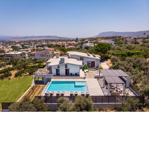 Azatis Luxury Villa