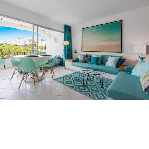 AZUR SUITE, New Luxury Designer Suite w/ Sea Views