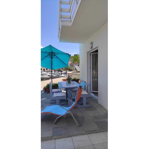 Azure Bay Apartments oasis 1