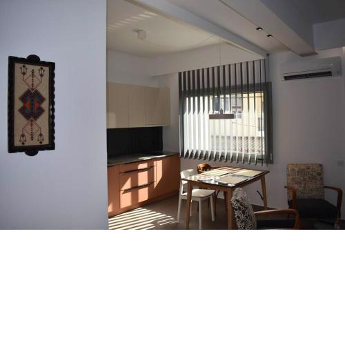 Ba & Bu Apartment 1