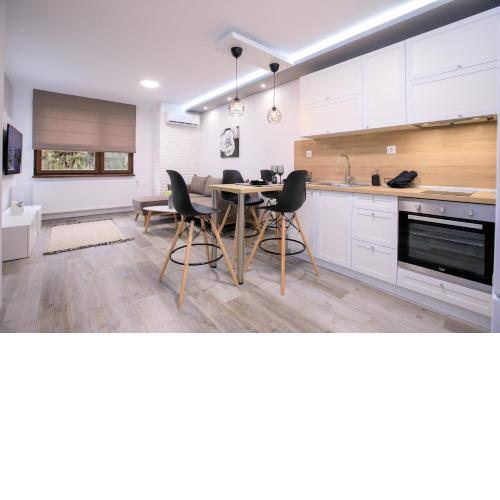 Babylon Park Apartment