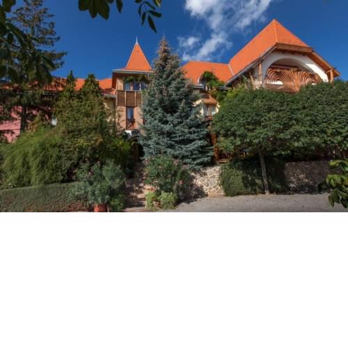 Bagolyvár Hotel