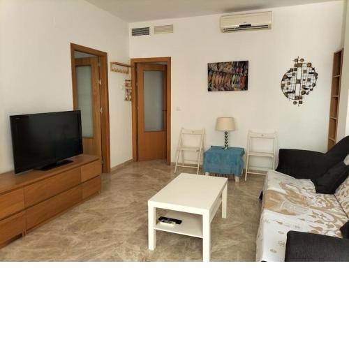 Bajo en céntrico y tranquilo residencial.