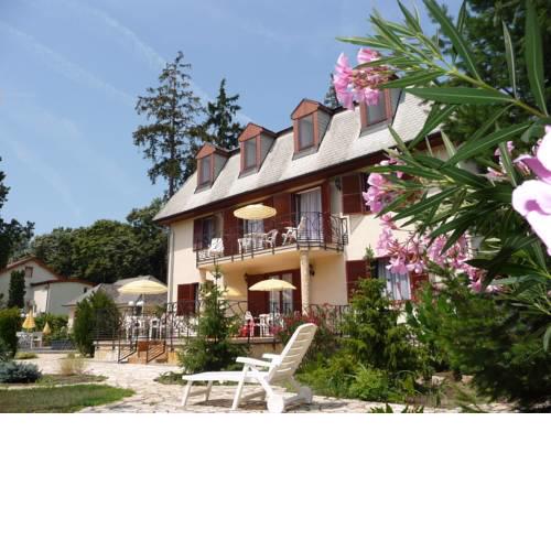 BALATON ART Holiday House