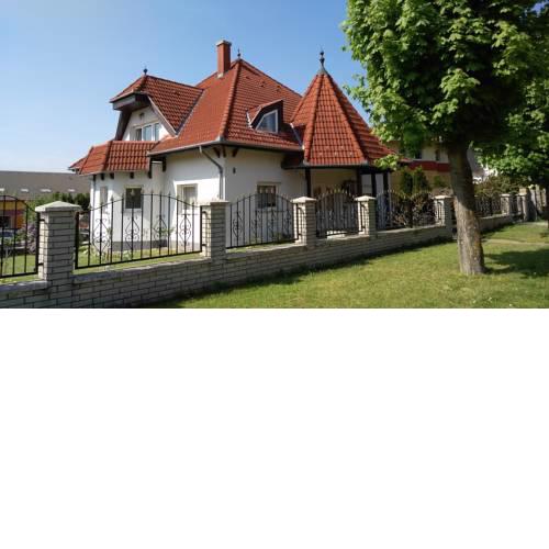 Balaton White House