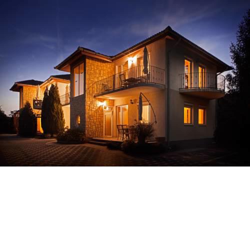 Balatonlelle Apartmanház