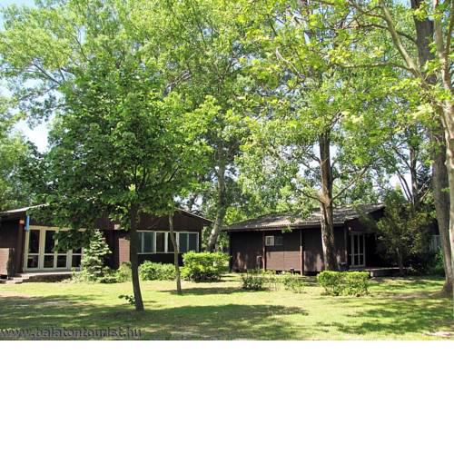 Balatontourist Vadvirág Camping & Bungalows