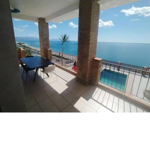BALCON AL MAR