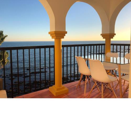 BALCON DEL MAR 2 APARTAMENT ON THE BEACH FRONT