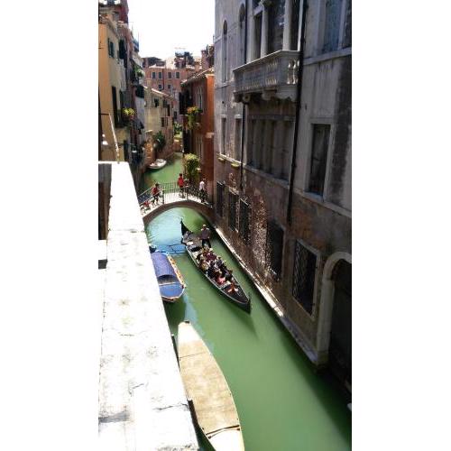 Balcone sul canale